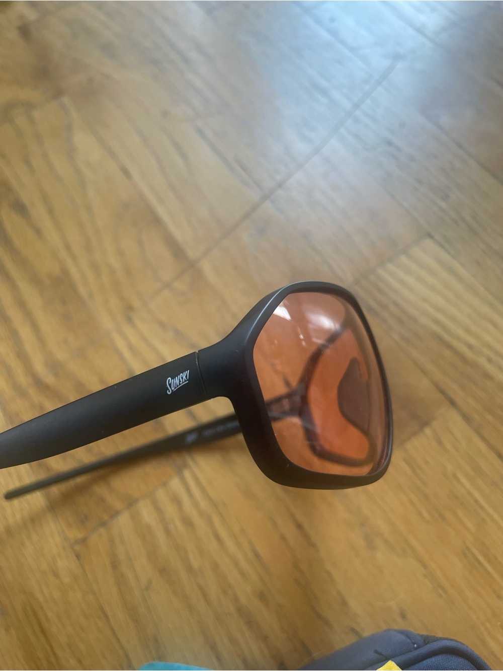 Sunski Velo Sport Sunglasses with Rose Lenses - Picture 5 of 6